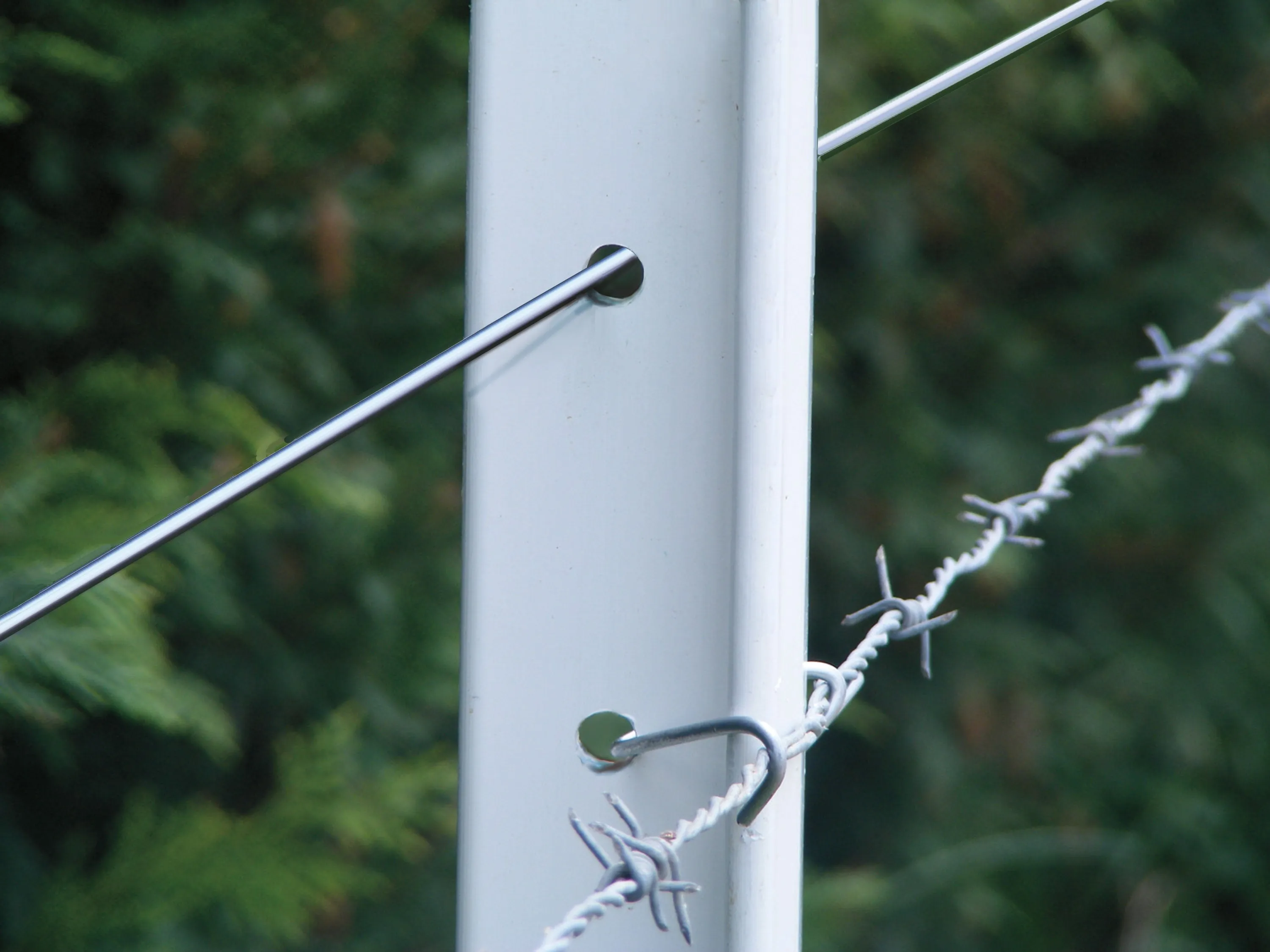 7.5' Poly T-Posts (1.75", or 2.125" Width) 15/Pack *  TYPICALLY SHIPS IN 1-2 WEEKS