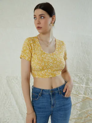 Berrylush Women Yellow & White Floral Printed Scoop Neck Waist Tie-Up Cotton Slim-Fit Cropped T-Shirt