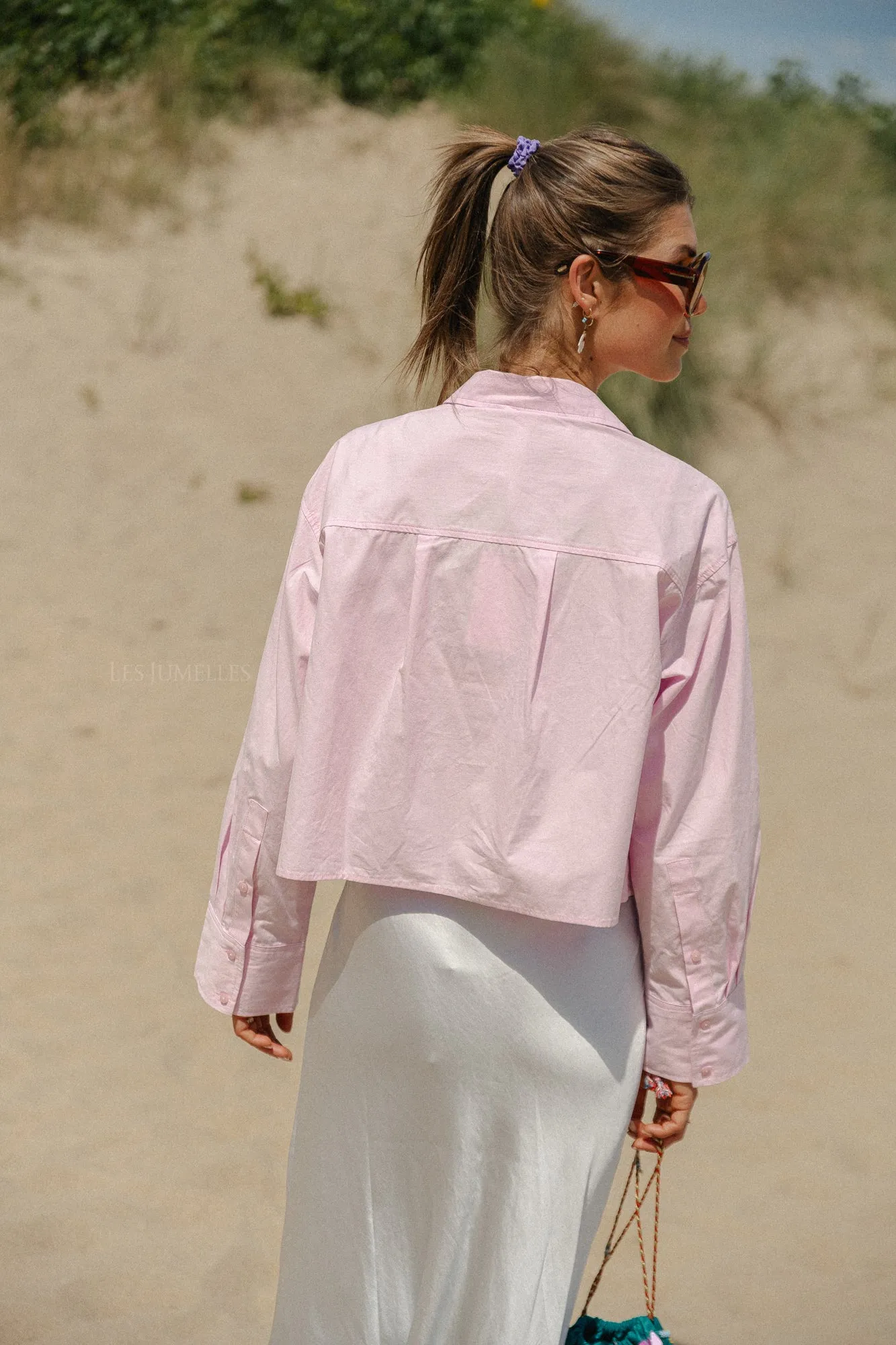 YASLEE Short Silk Shirt with Elegant Pirouette Design