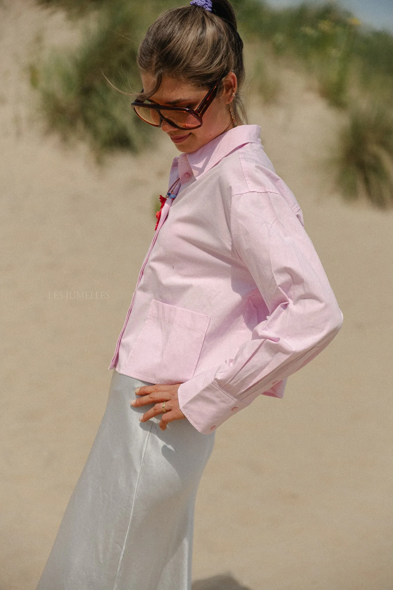 YASLEE Short Silk Shirt with Elegant Pirouette Design